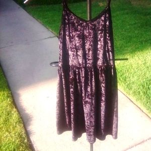 DISNEY Black Velvet 🖤 DESCENDANTS 2 Dress Youth Med Size